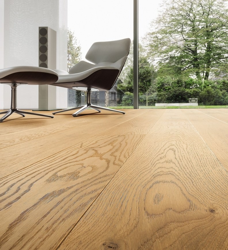 529499_HARO-Professional_PARKETT_Landhausdiele_4V_Eiche_rustico_strukturiert_Int02